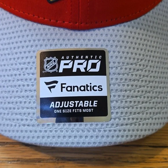 NWT NHL Chicago Blackhawks Fanatics 2020 Locker Room Pro Authentic Adjustable Ha - Picture 7 of 14